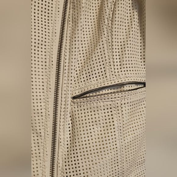 Women's Ivory White Vintage Faux Leather Jacket - Picture 7 of 7